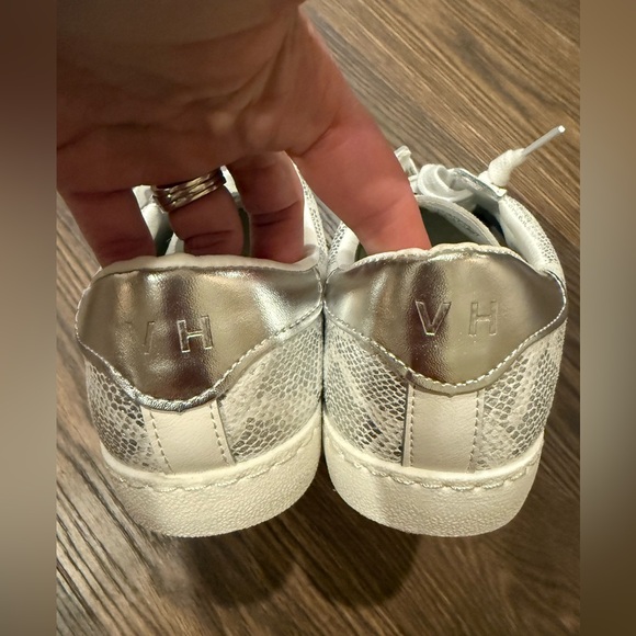 NWOB Vintage Havana  Silver Snakeskin Carla Sneakers - Picture 5 of 6